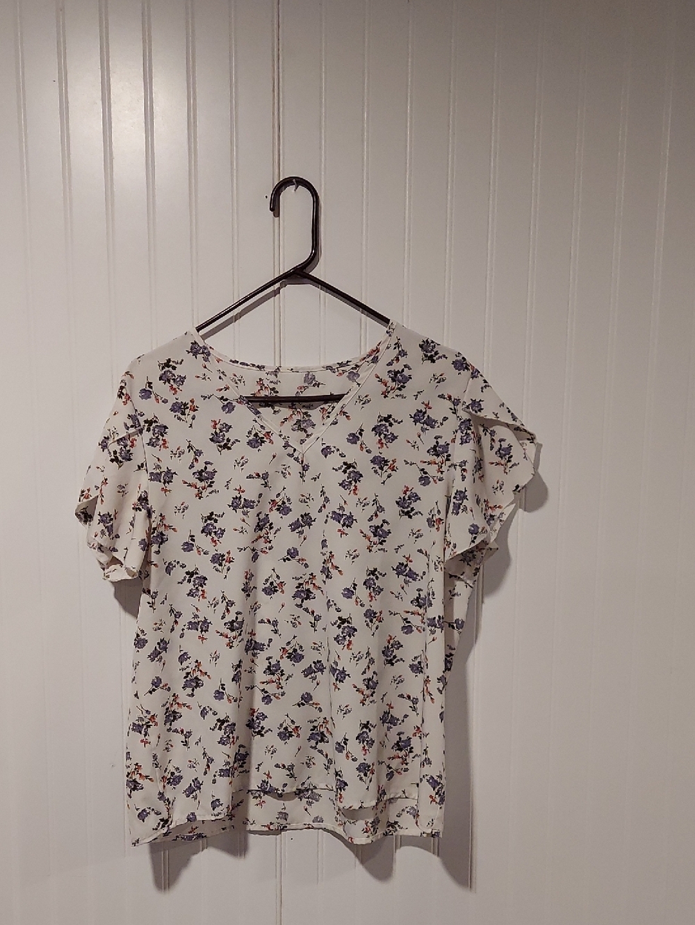 SHEIN White V-Neck Floral Short Sleeve Blouse with Blue & Pink Print